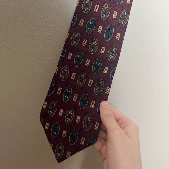 Vintage Croft & Barrow Silk Tie - Picture 2 of 5